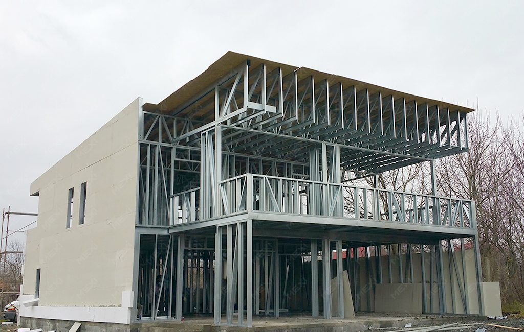 Two storey house with balcony light steel structure