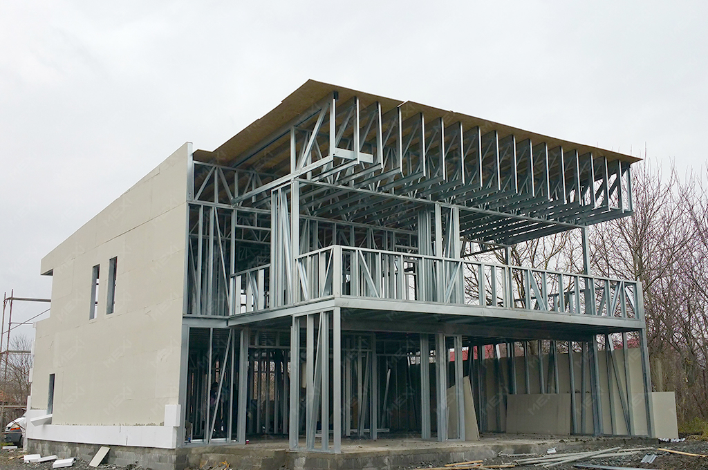Two storey house with balcony light steel structure