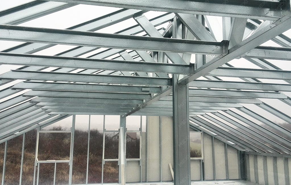 house with attic on steel frames