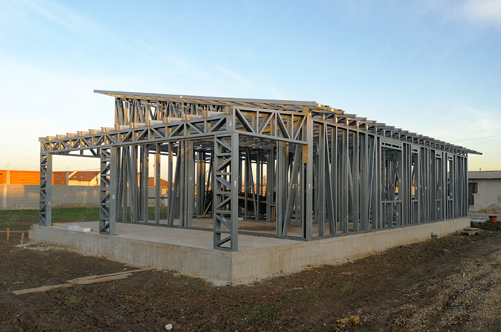 one storey house on galvanized steel profiles
