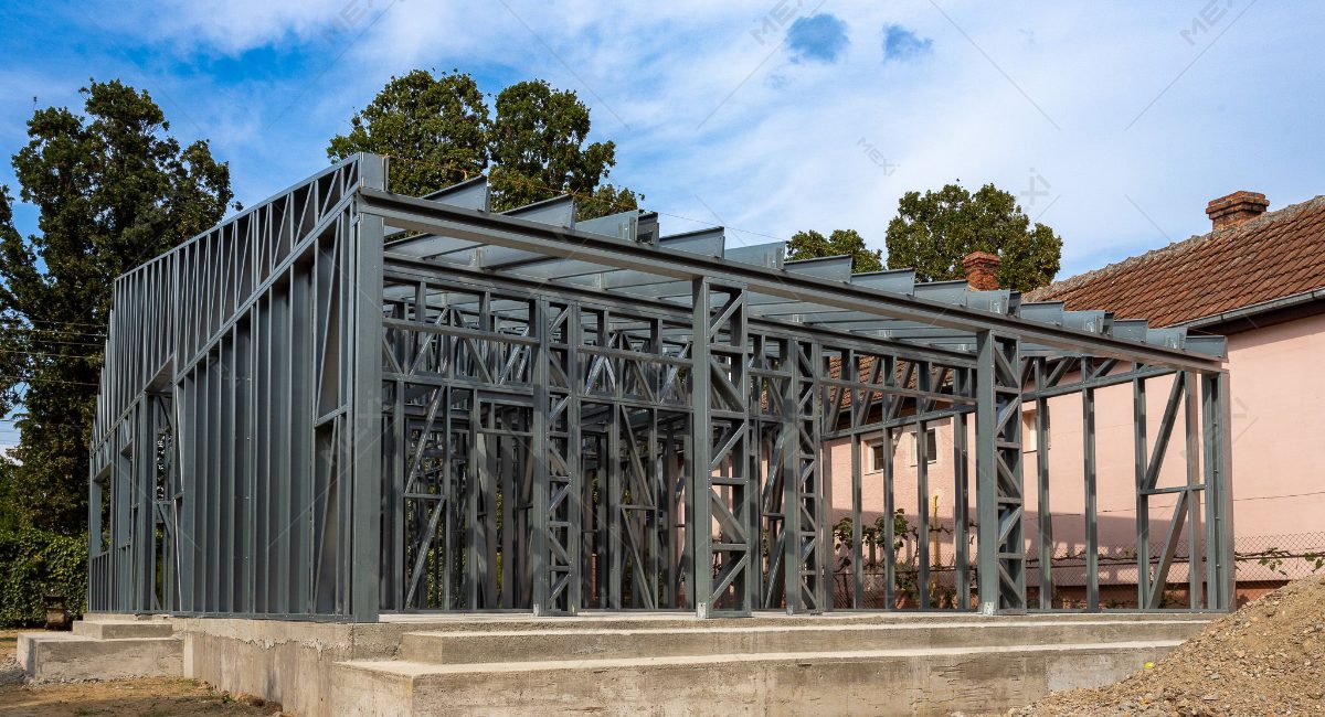 house builder from light steel profiles