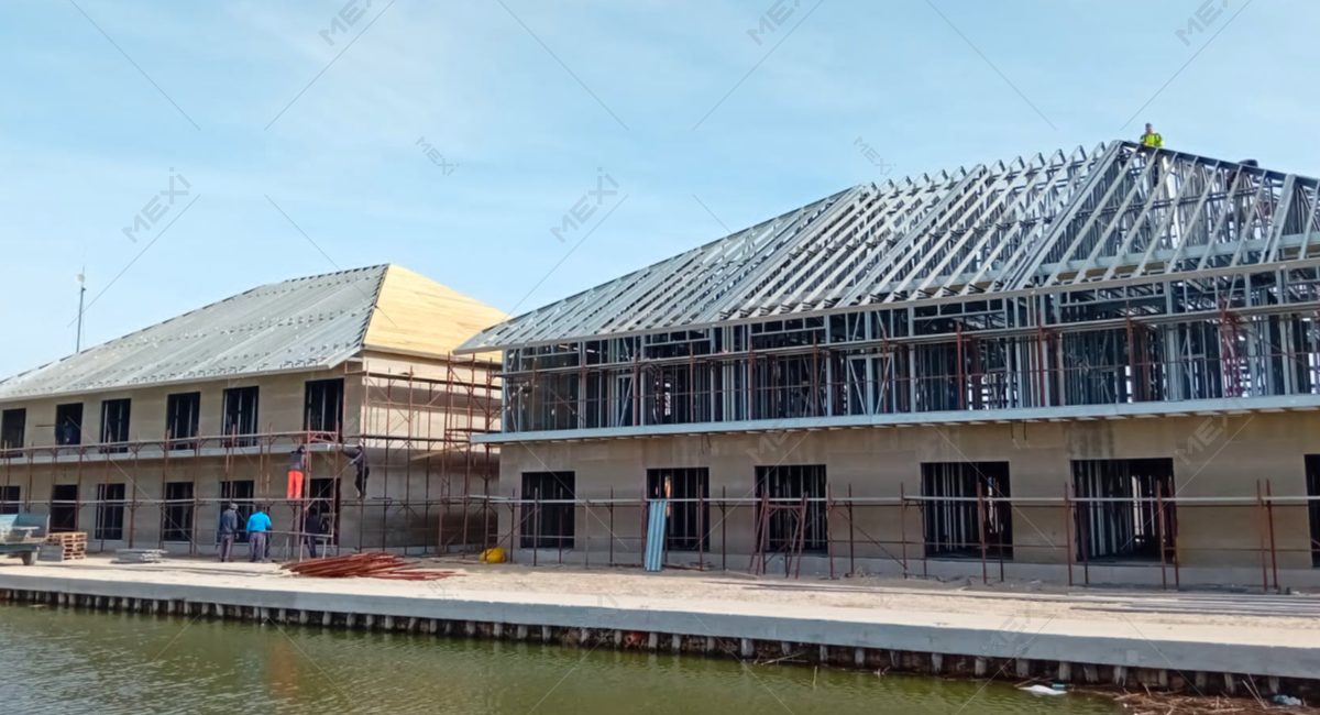construction of accommodation units on the MEXI metal structure